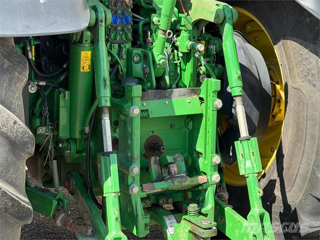 John Deere 6250R Traktori
