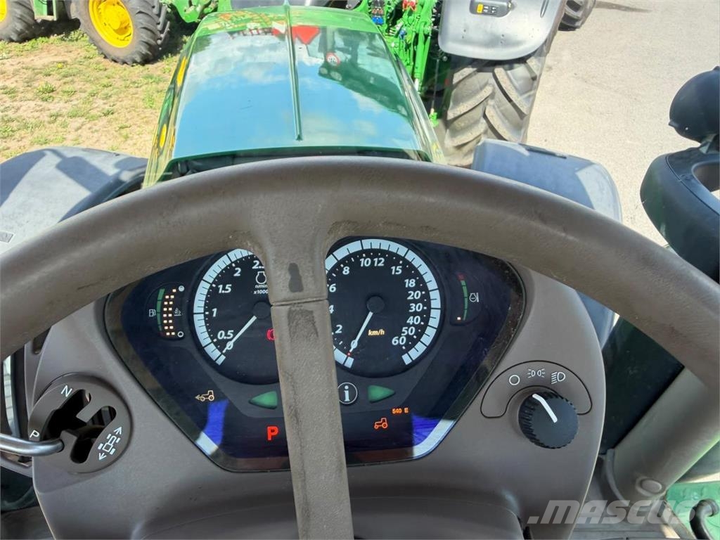 John Deere 6250R Traktori