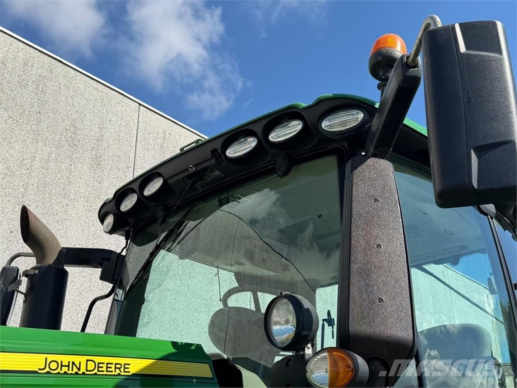 John Deere 6250R Traktori