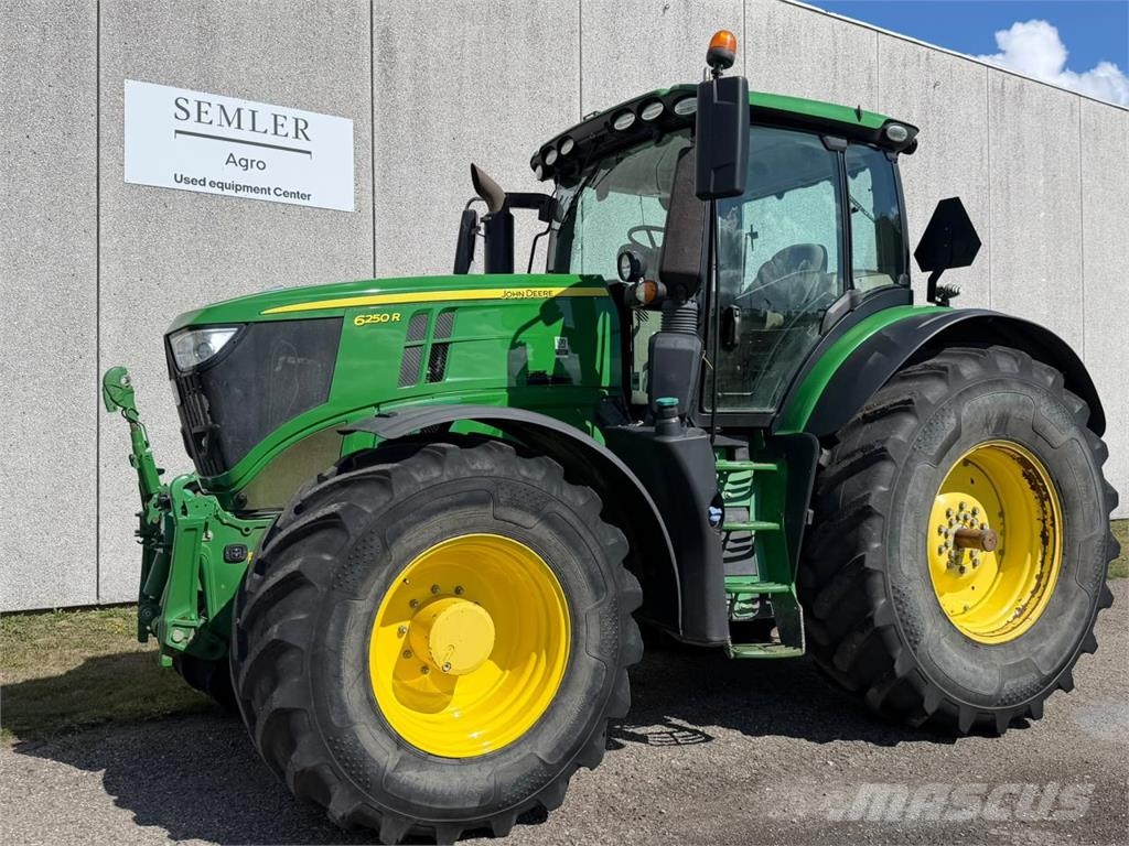 John Deere 6250R Traktori