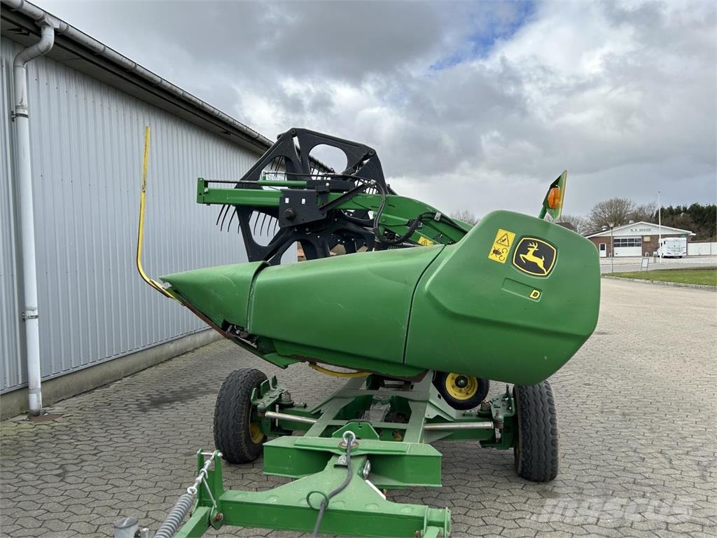 John Deere 640D Жатки