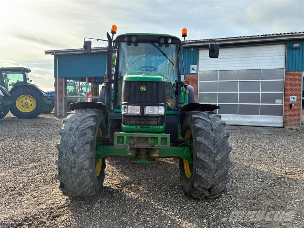 John Deere 6920 Traktori