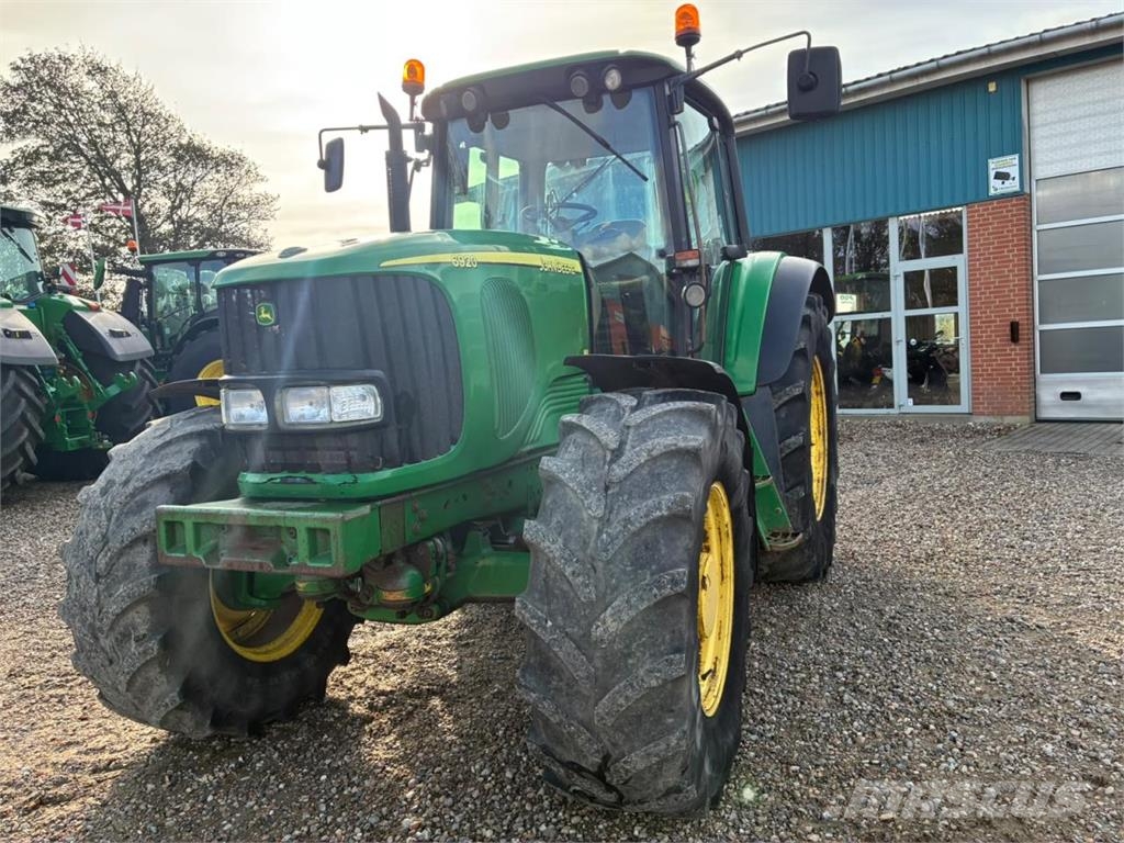 John Deere 6920 Traktori