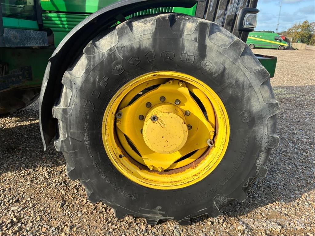 John Deere 6920 Traktori