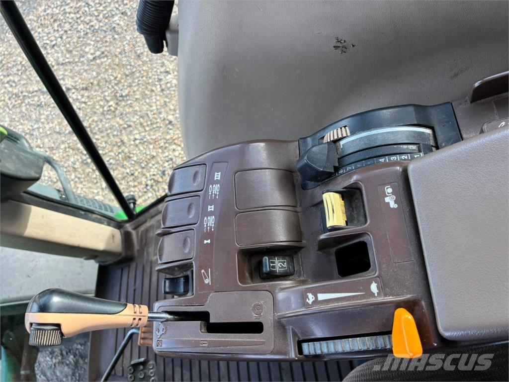 John Deere 6920 Traktori