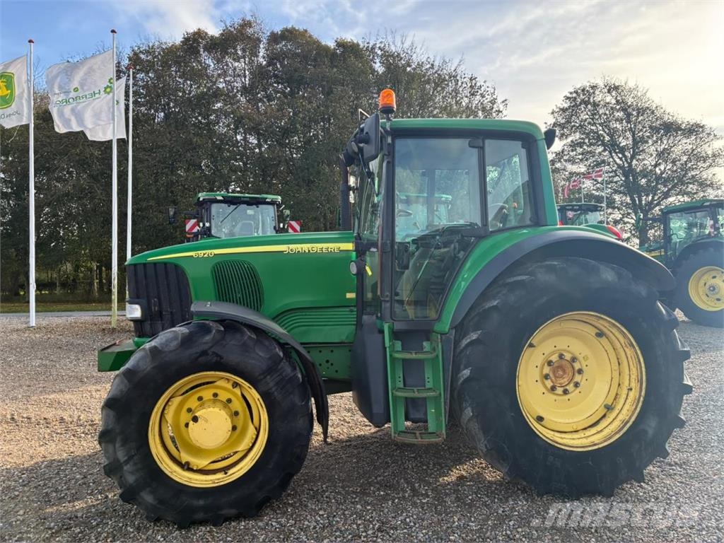 John Deere 6920 Traktori