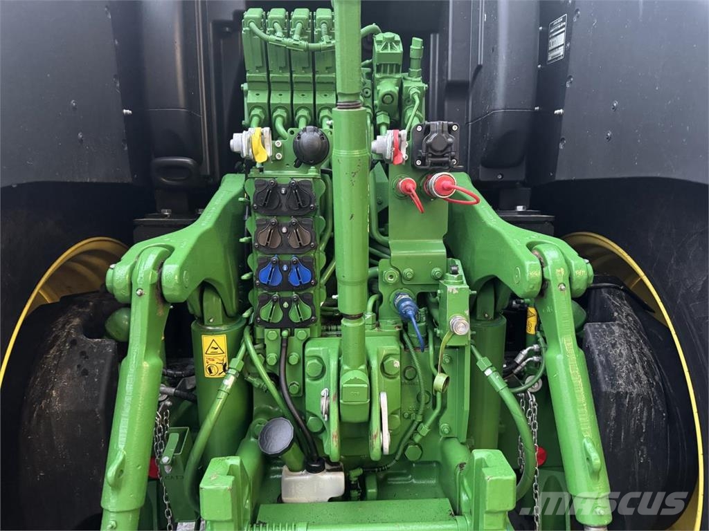 John Deere 6R 250 الجرارات