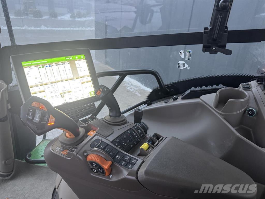 John Deere 6R 250 الجرارات