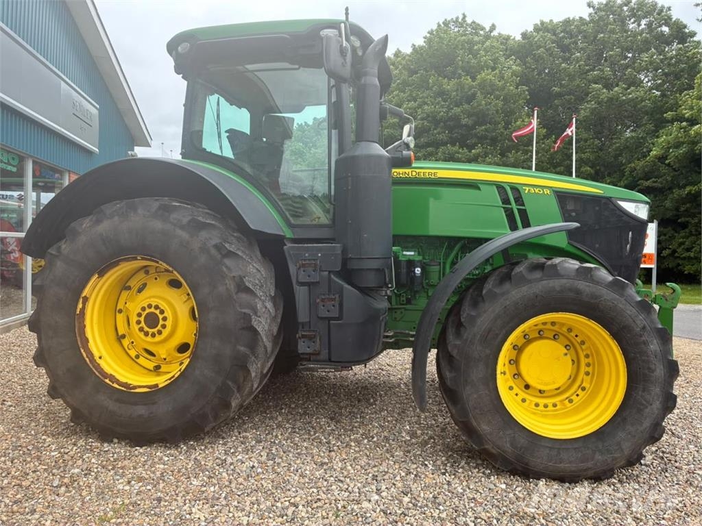 John Deere 7310R الجرارات