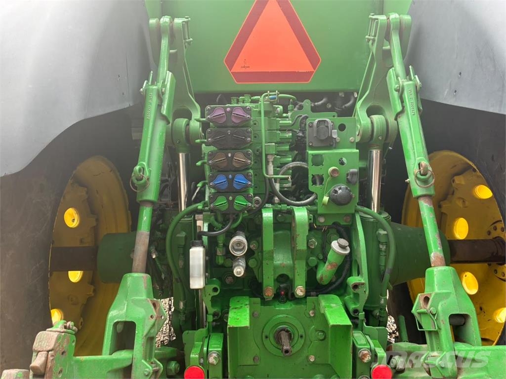 John Deere 7310R الجرارات