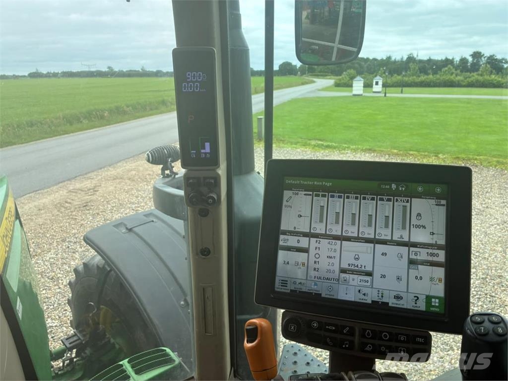 John Deere 7310R الجرارات