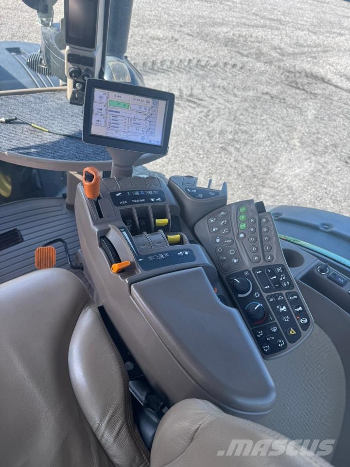 John Deere 8310R الجرارات