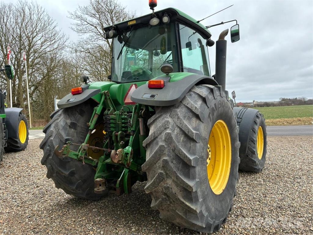 John Deere 8330 Traktorer