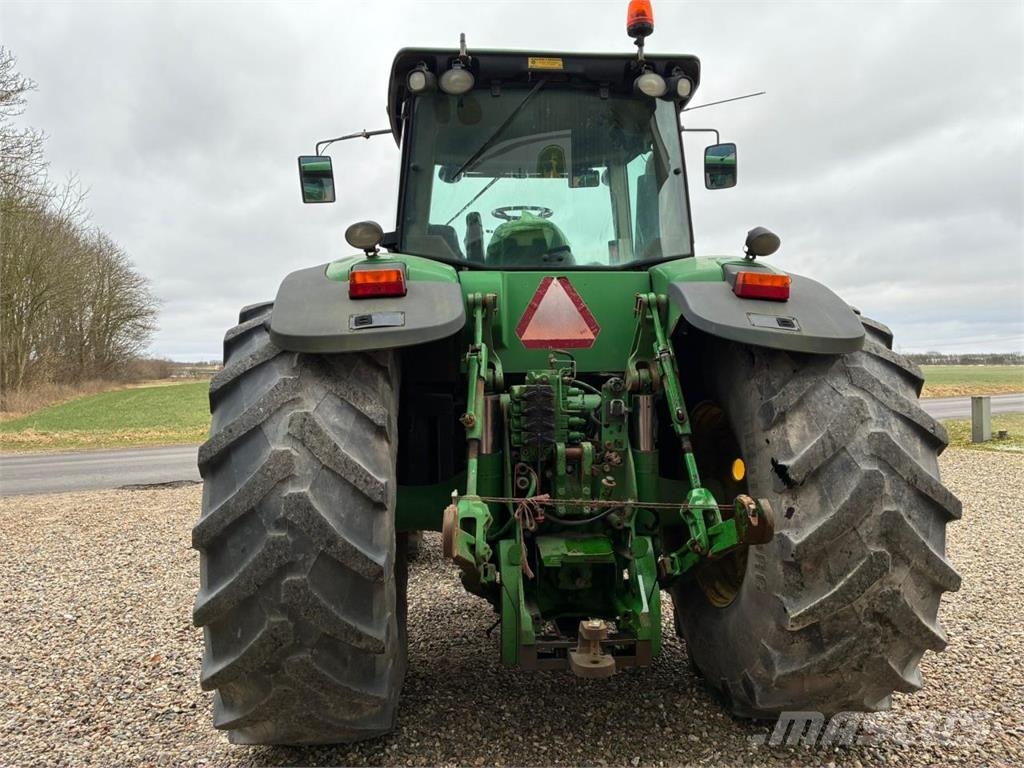 John Deere 8330 Traktorer