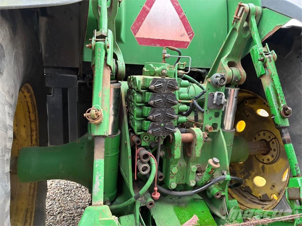John Deere 8330 Traktorer