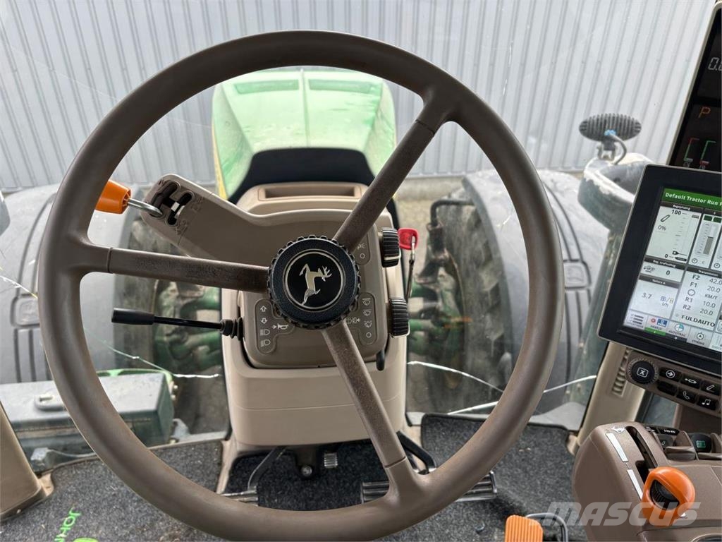 John Deere 8345R الجرارات
