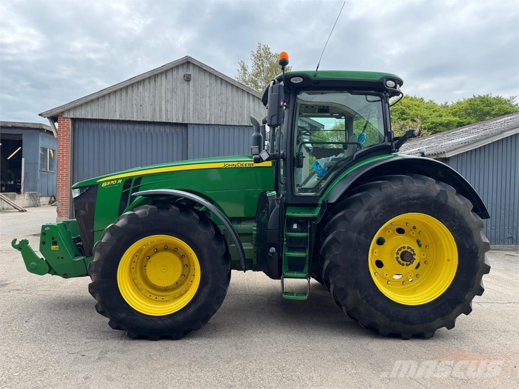 John Deere 8370R Trattori