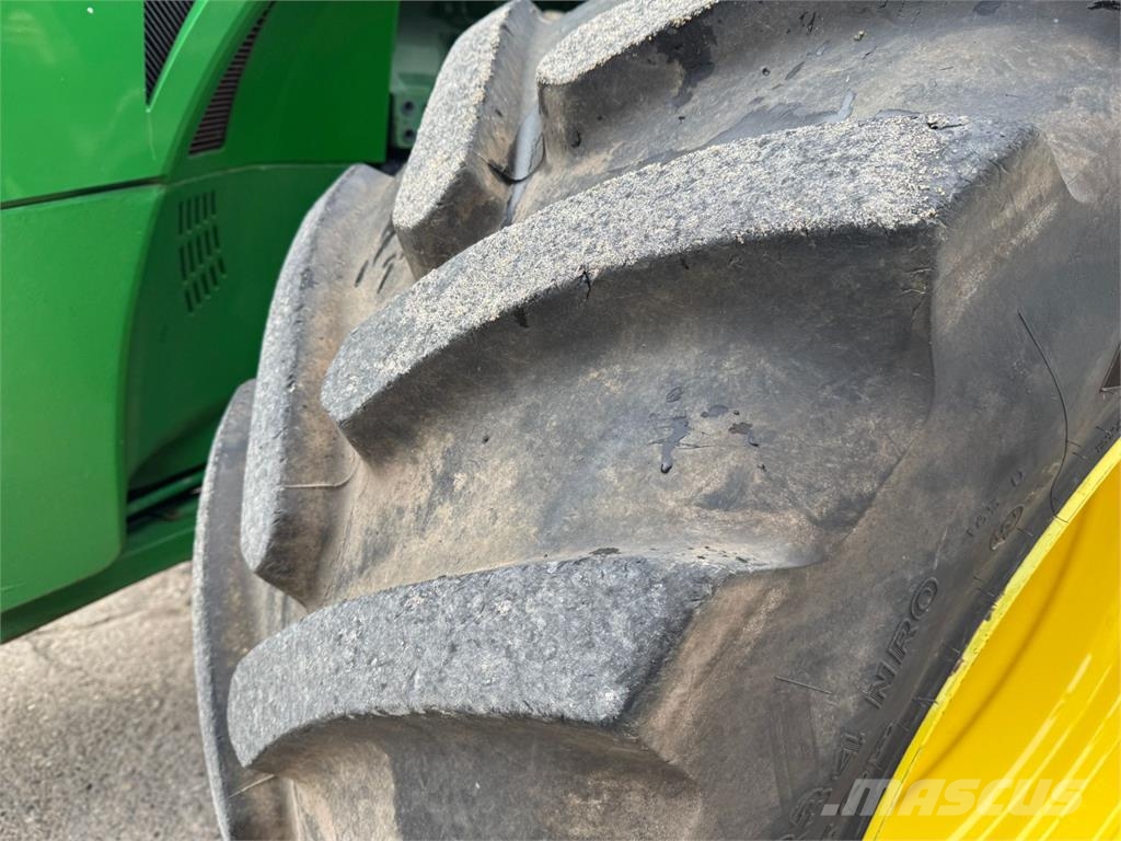 John Deere 8370R Trattori