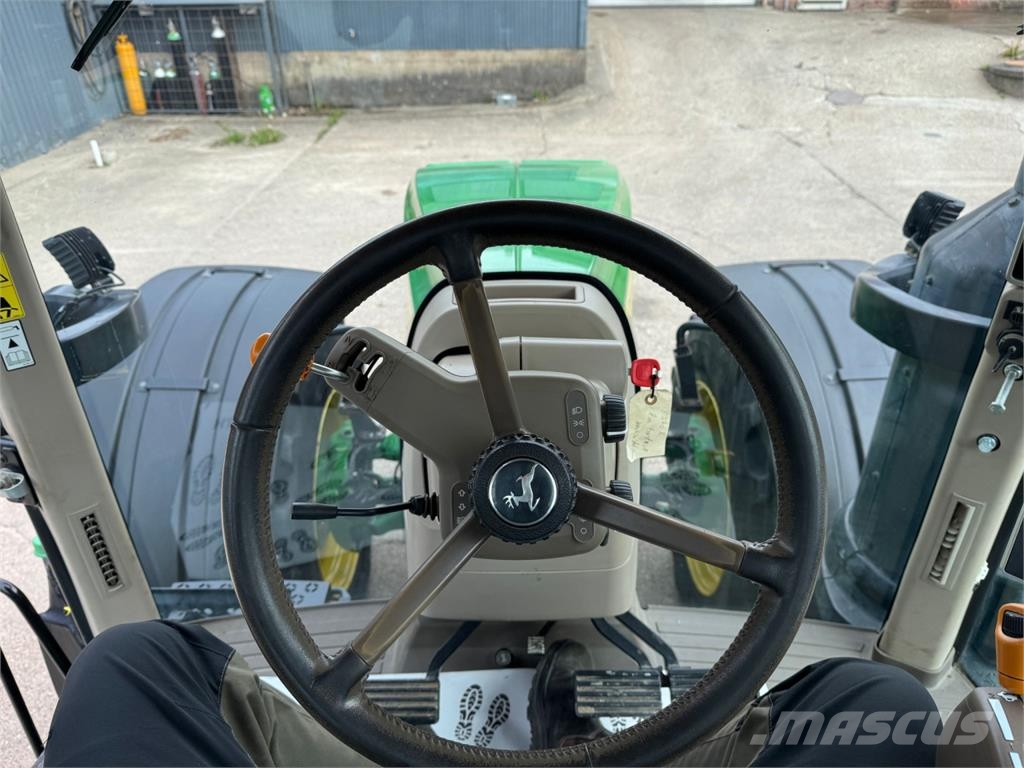 John Deere 8370R Trattori