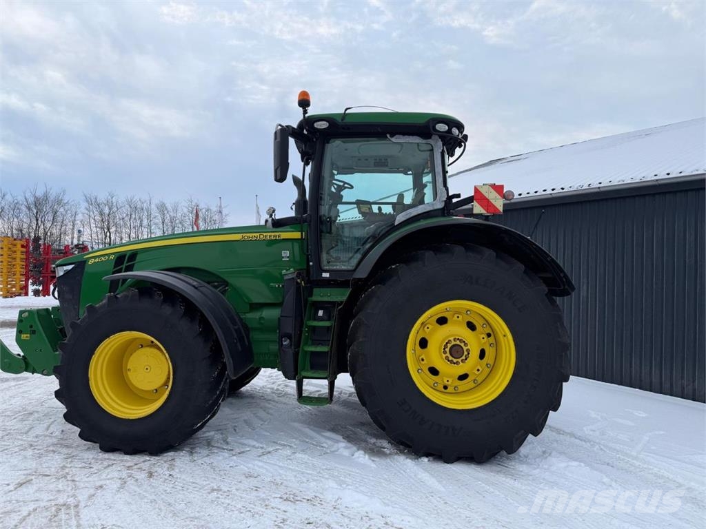 John Deere 8400R 트랙터