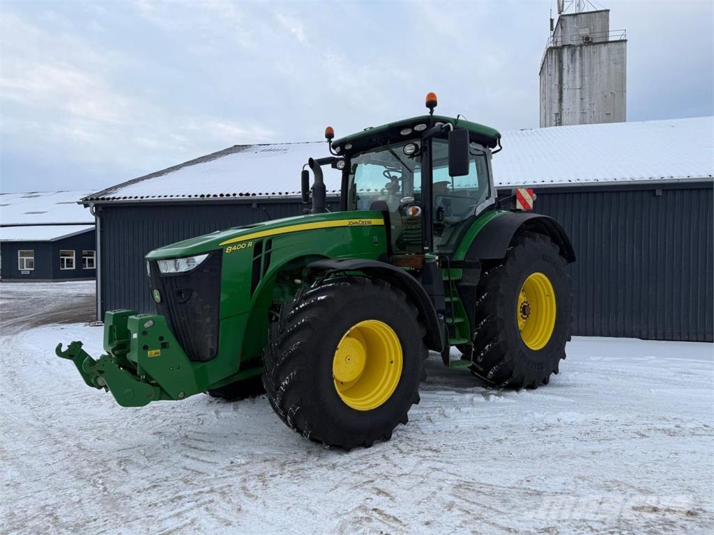 John Deere 8400R 트랙터