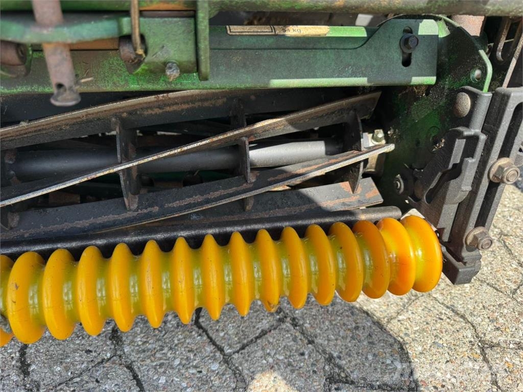 John Deere 8700 A Fairway mowers