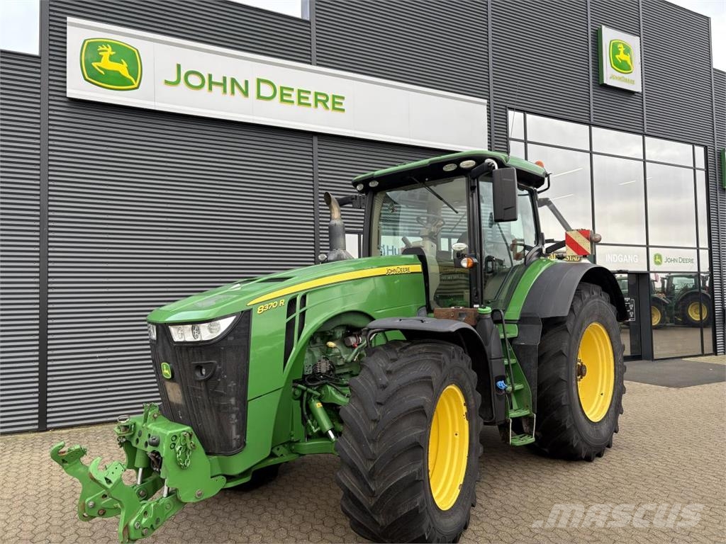 John Deere 8R 370 Traktoren