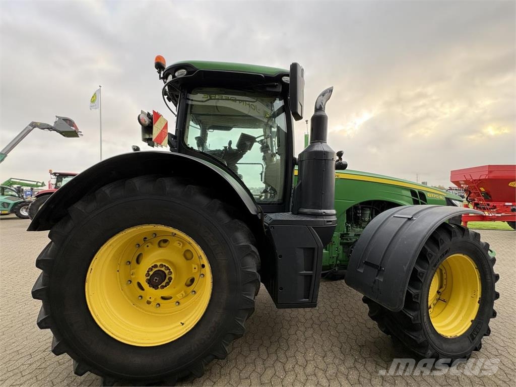 John Deere 8R 370 Traktoren