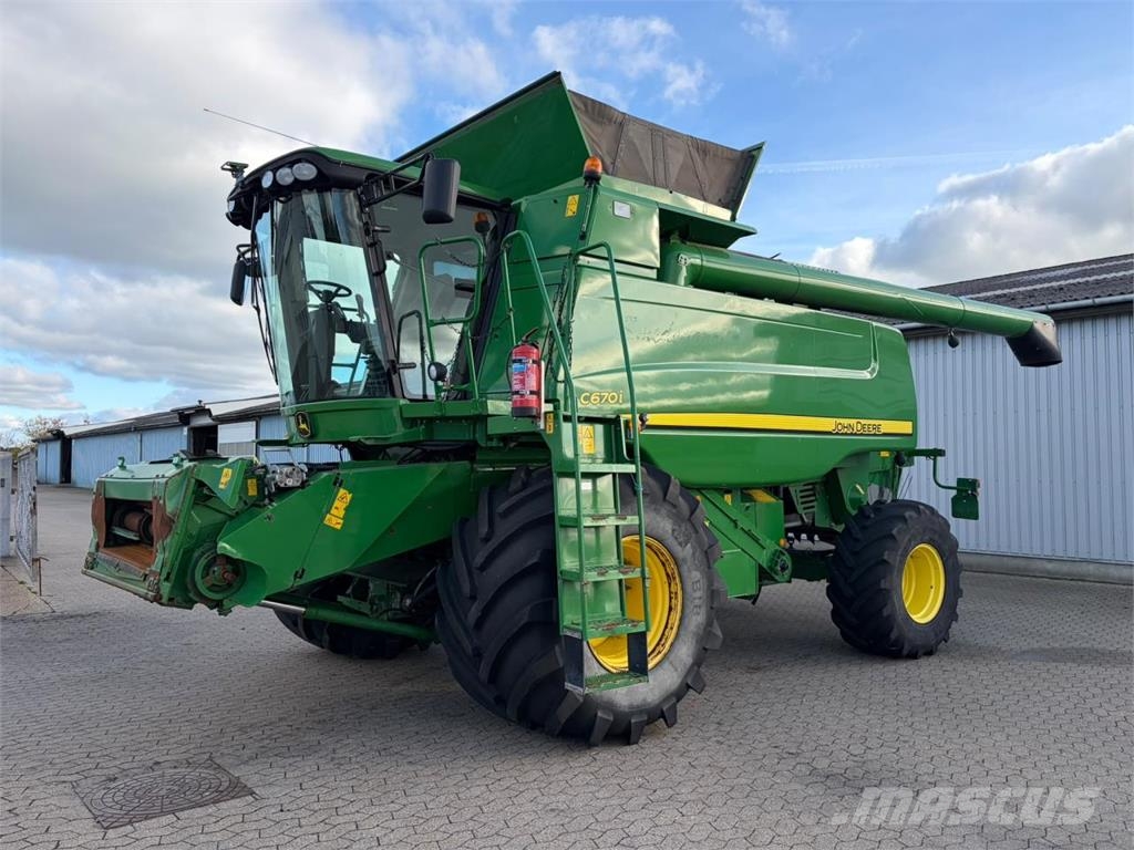 John Deere C670 Maaidorsmachines