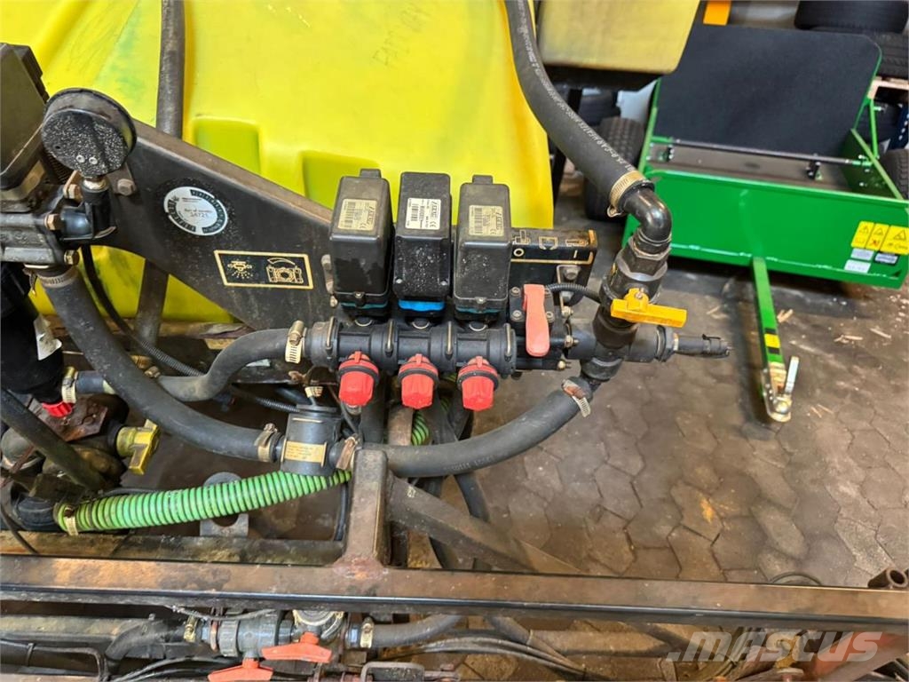 John Deere HD200 Other groundscare machines