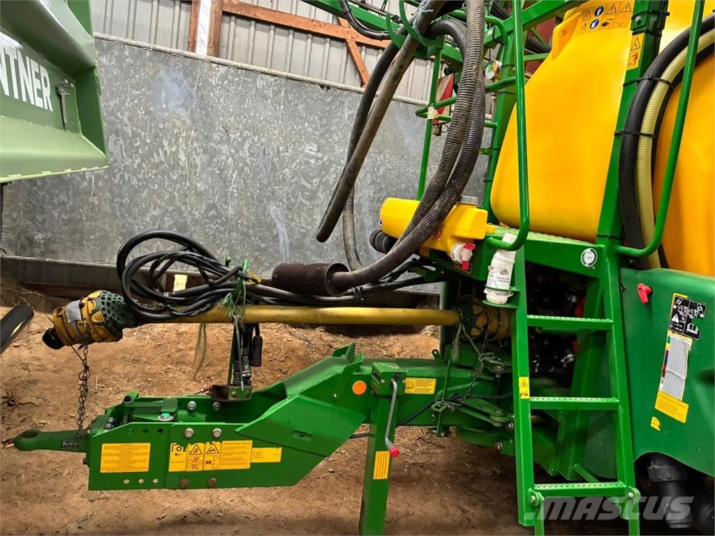 John Deere M740 TRAILERSPRØJTE Slepesprøyter