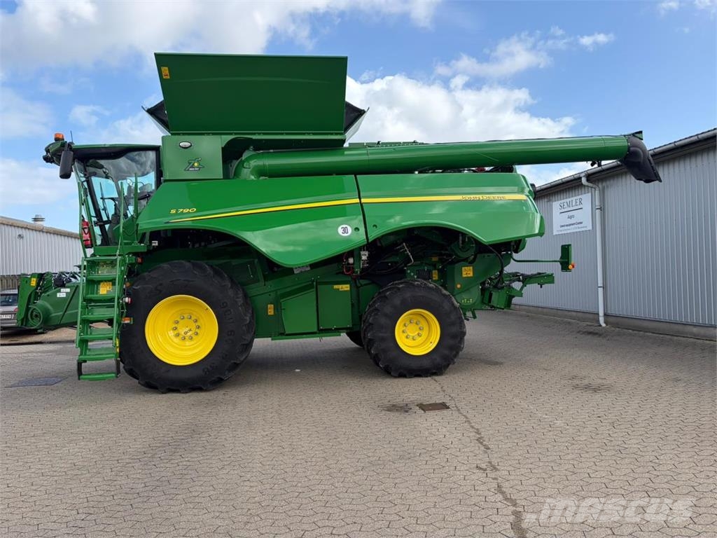 John Deere S790I Mähdrescher
