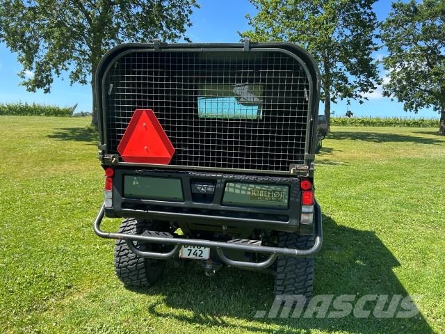 John Deere XUV 865M UTVs