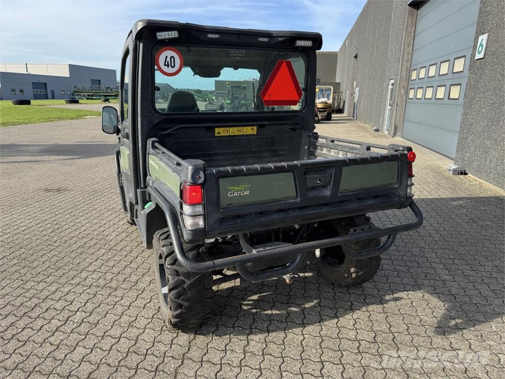 John Deere XUV865M UTVs