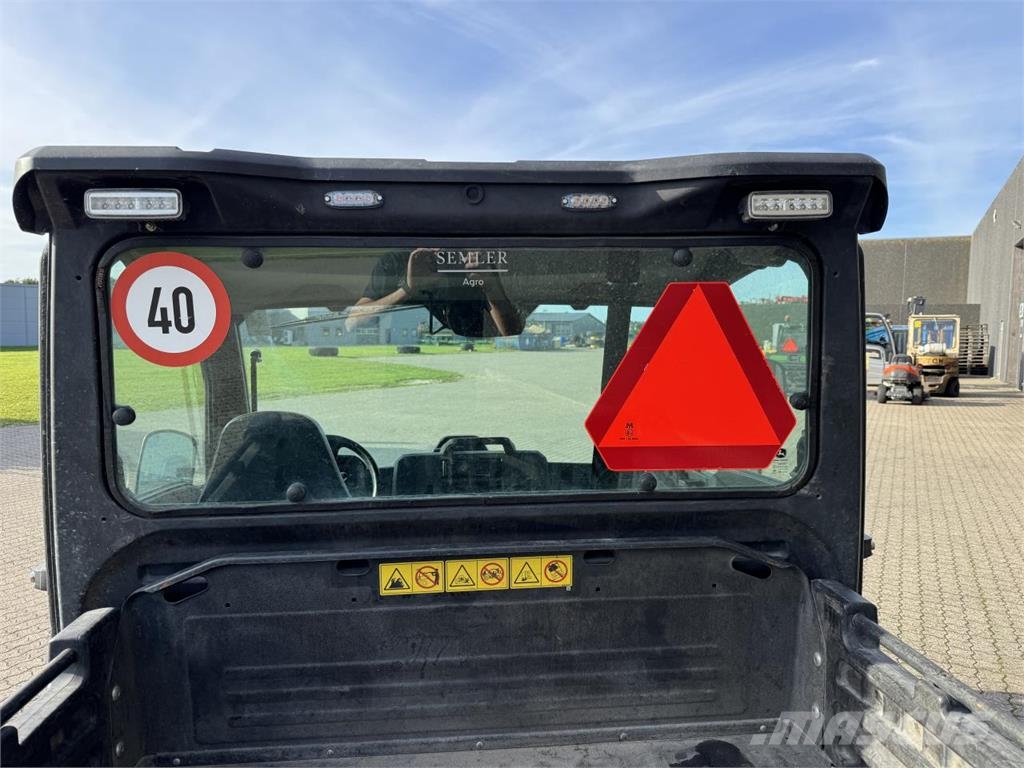 John Deere XUV865M UTVs