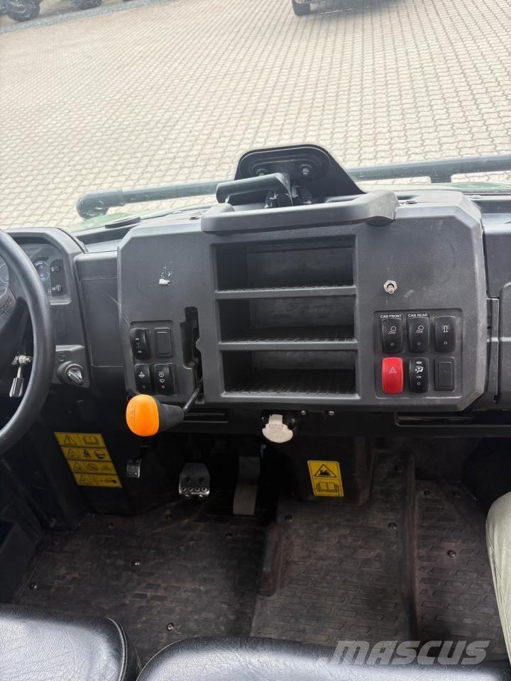 John Deere XUV865M UTV