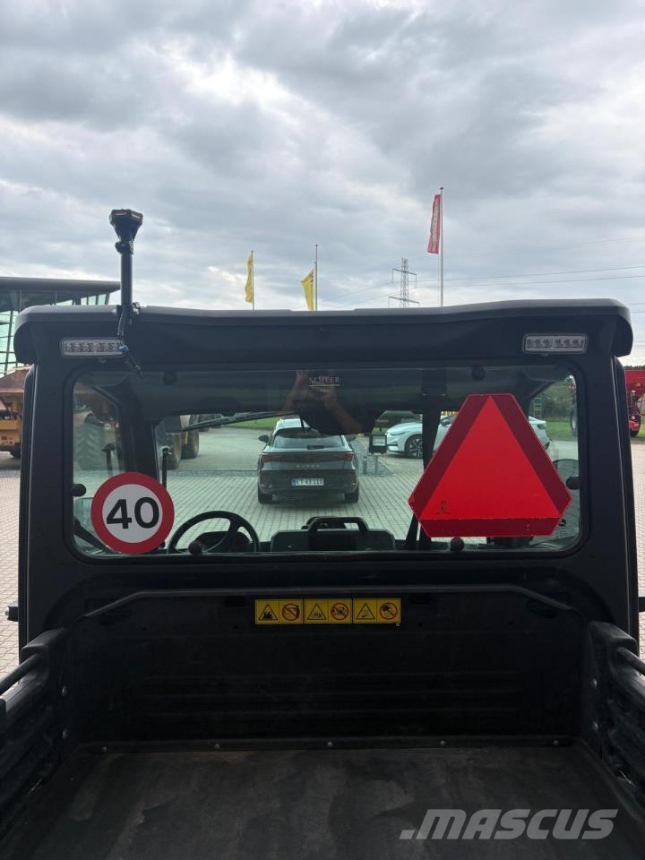 John Deere XUV865M UTV