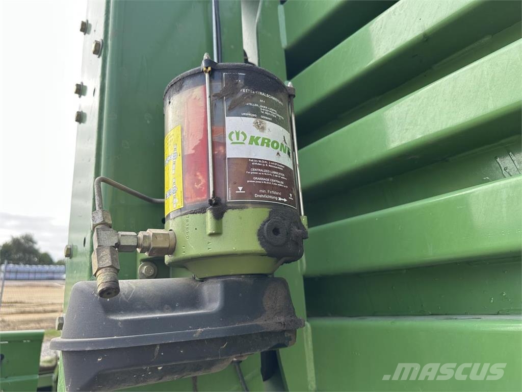 Krone BIG PACK 12130 Kanttipaalaimet