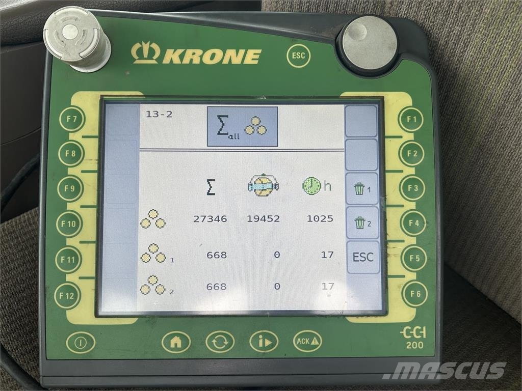 Krone CF155 XC EXTREME Рулонні прес-підбирачі