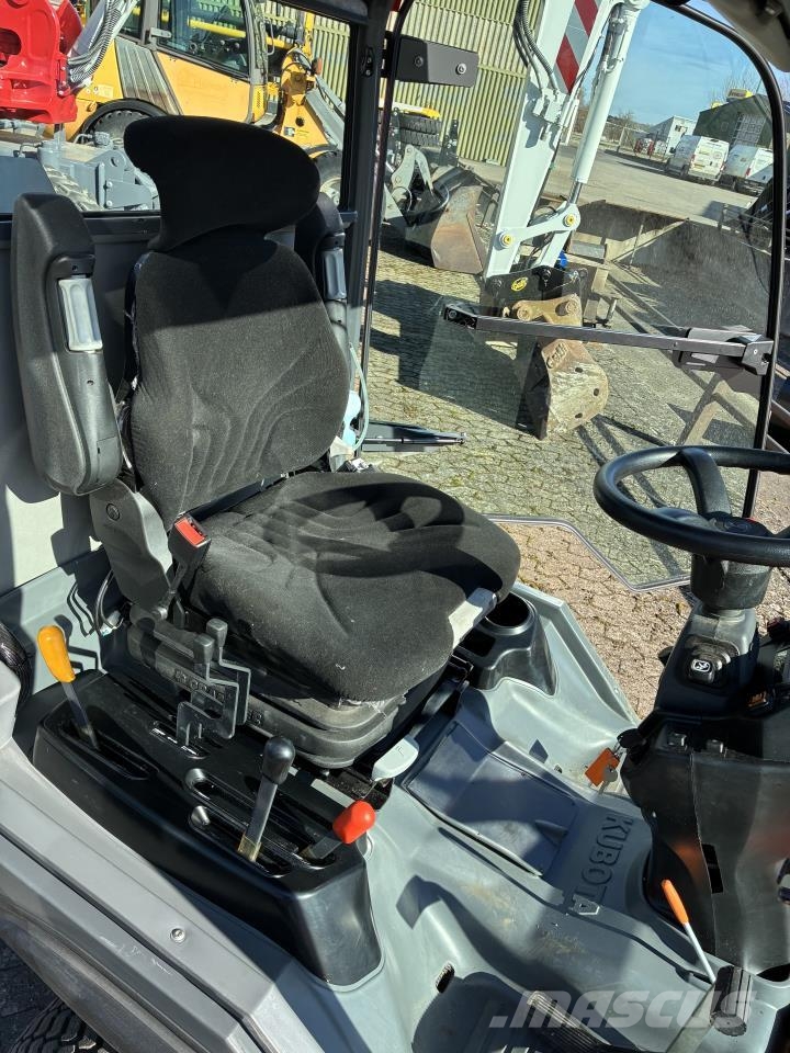 Kubota F3890 Manji traktori