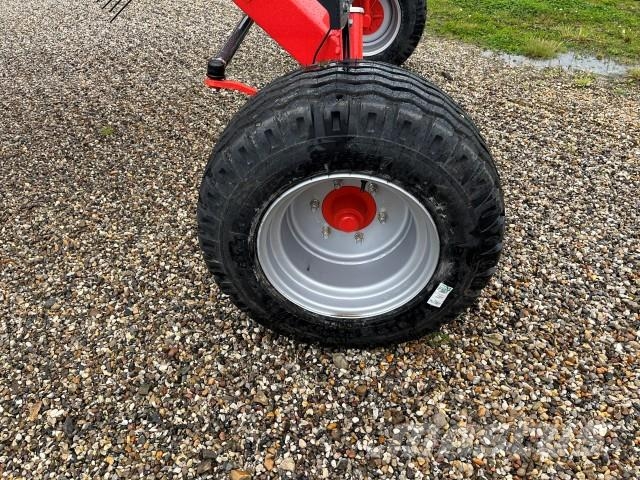 Kuhn GA9531 + Pöyhimet ja haravat