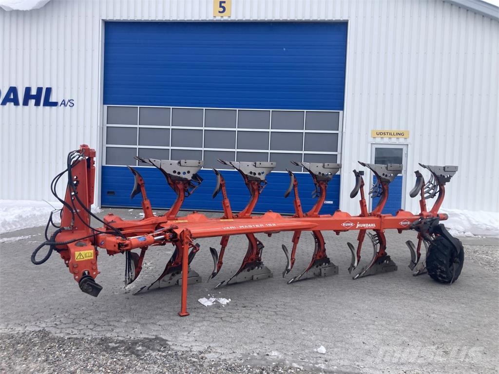 Kuhn VARI MASTER 152 NSH Arados reversíveis
