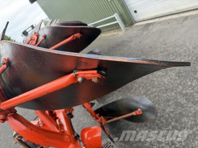 Kuhn VARI MASTER 153 Paluuaurat
