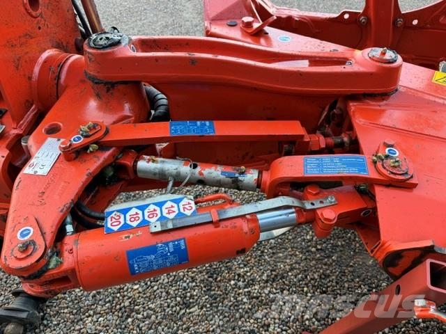 Kuhn VARI-MASTER 153 4+1 Plugovi obrtači