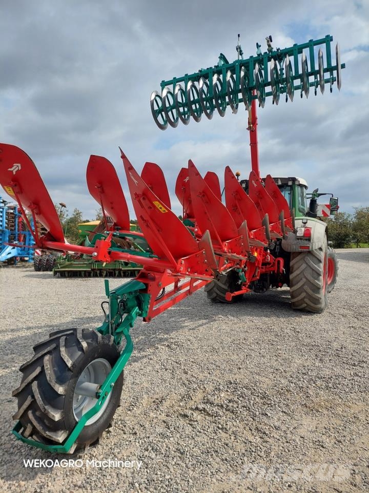 Kverneland 3300 S Variomat 5F m. Packomat محاريث عكسية