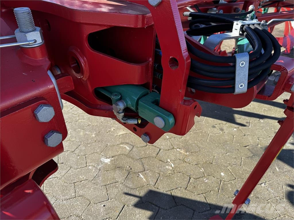 Kverneland 3300S Pluguri reversibile