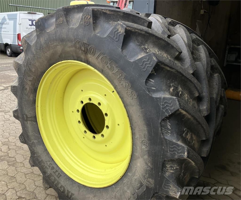 Kverneland BKT 650/65R38 Vlečne škropilnice