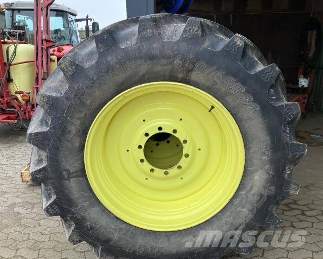 Kverneland BKT 650/65R38 Vlečne škropilnice