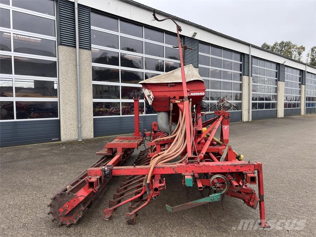 Kverneland COMPACT III Kombinerte såmaskiner