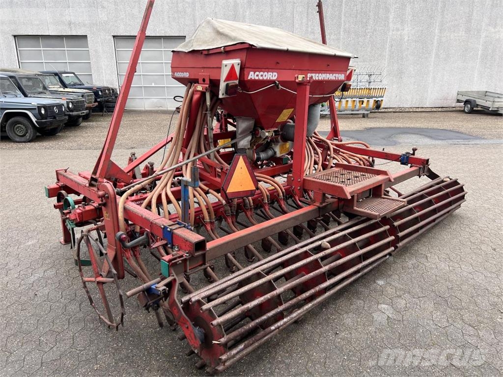 Kverneland COMPACT III Kombinerte såmaskiner